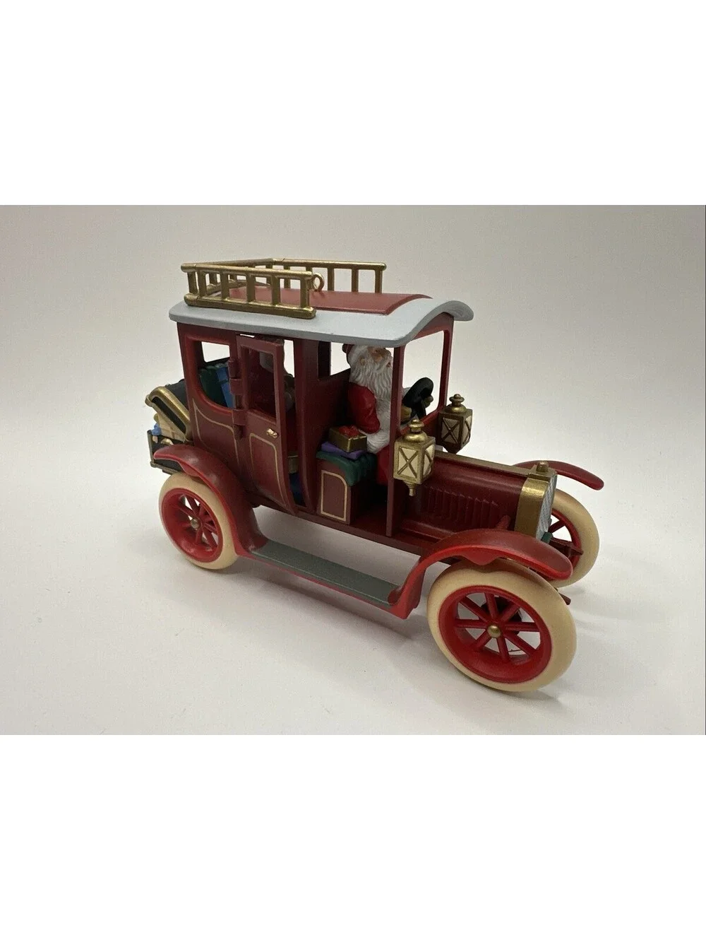 1993 Hallmark Keepsake Ornament Shopping With Santa Here Comes Santa Anniversary
